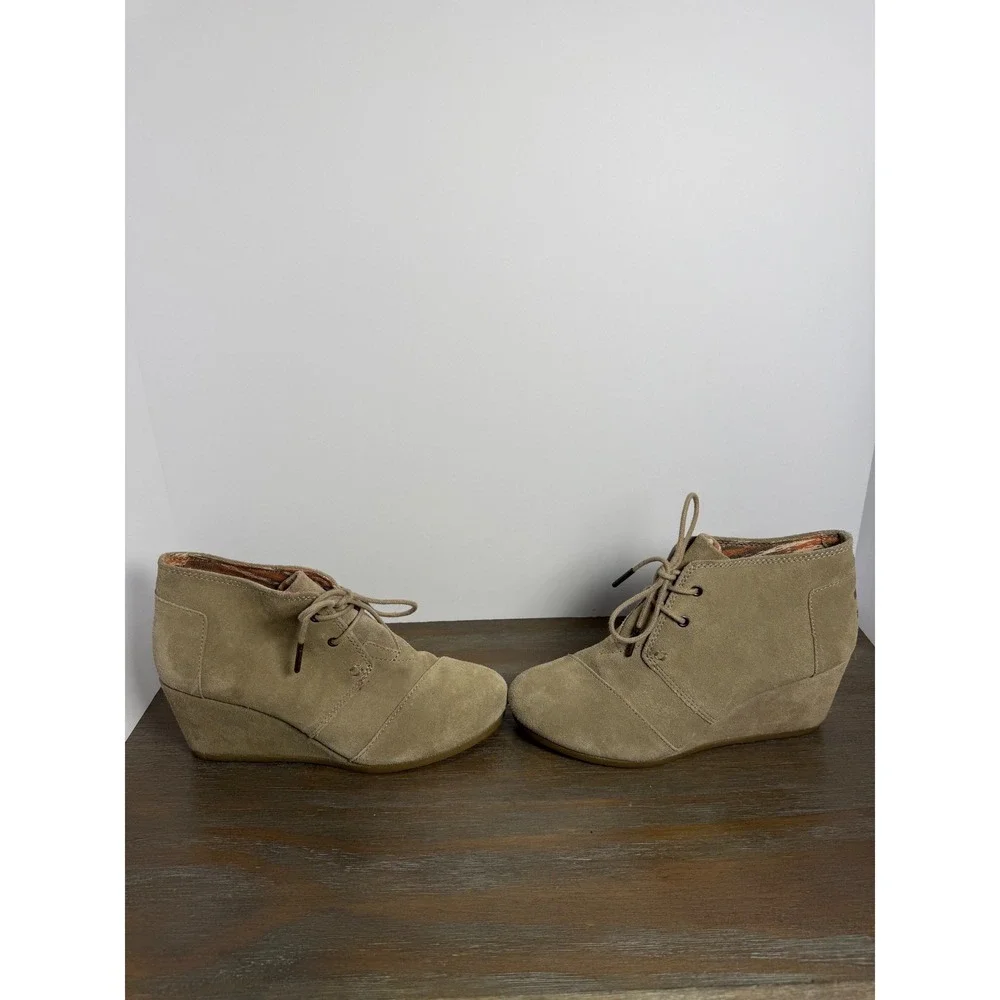 TOMS Taupe Suede Desert Wedge Booties Lace-Up Boho Casual Size 8